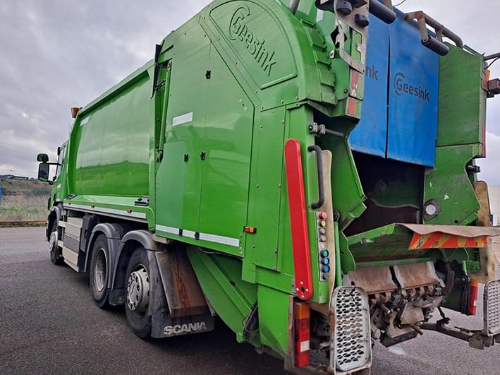 Subasta Camión Recogida de Basuras Scania P310  Gas Natural (GMC) 6x2, 310cv